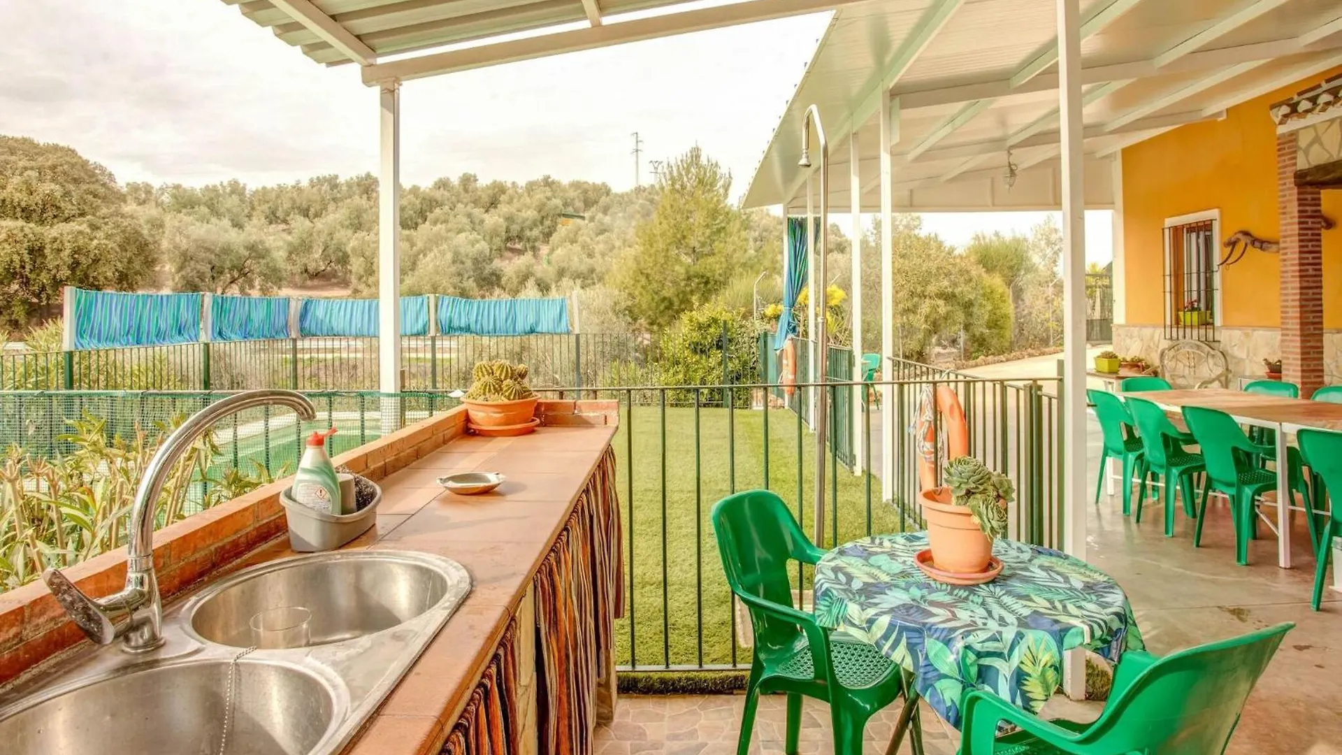 Cosy Holiday Home In Villanueva De Tapia With Garden