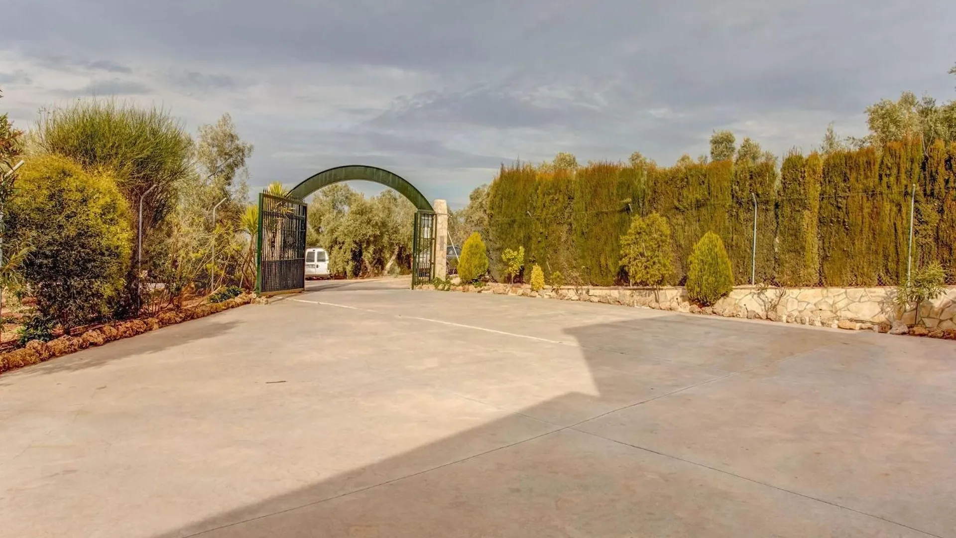Cosy Holiday Home In Villanueva De Tapia With Garden