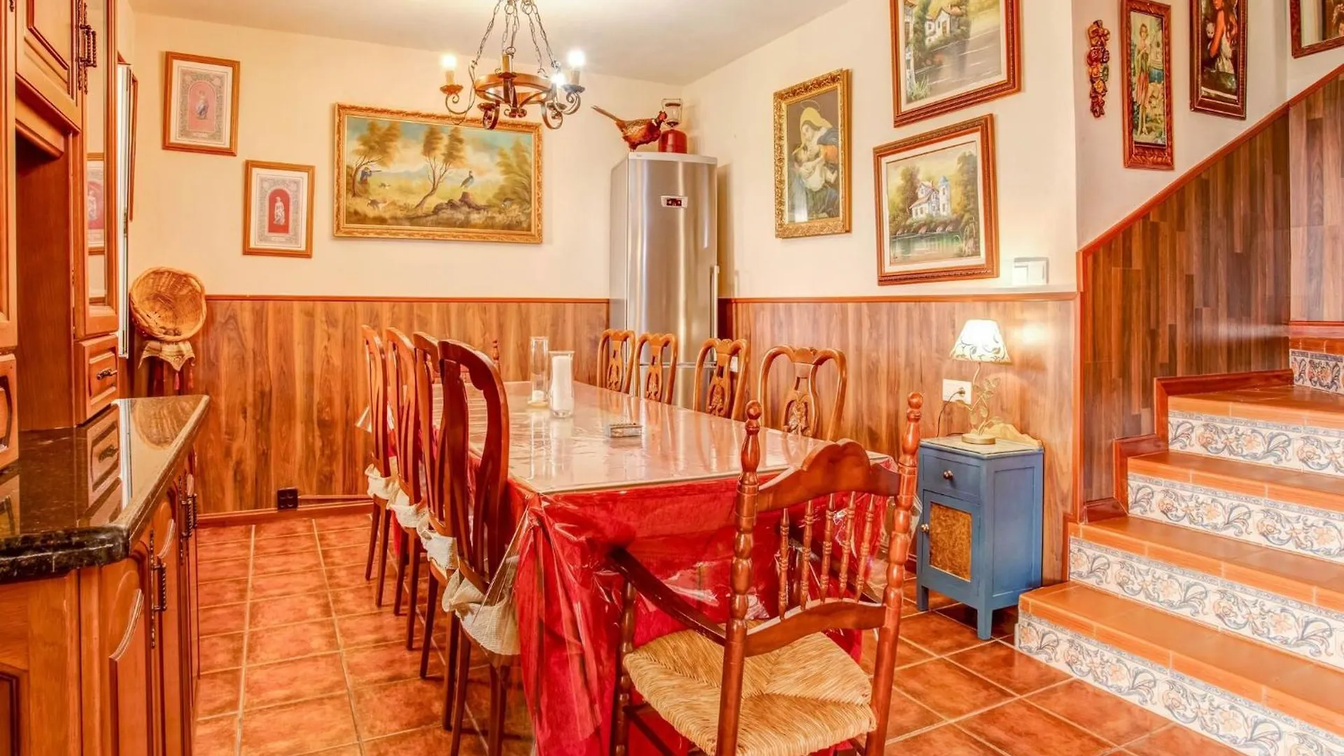 Cosy Holiday Home In Villanueva De Tapia With Garden