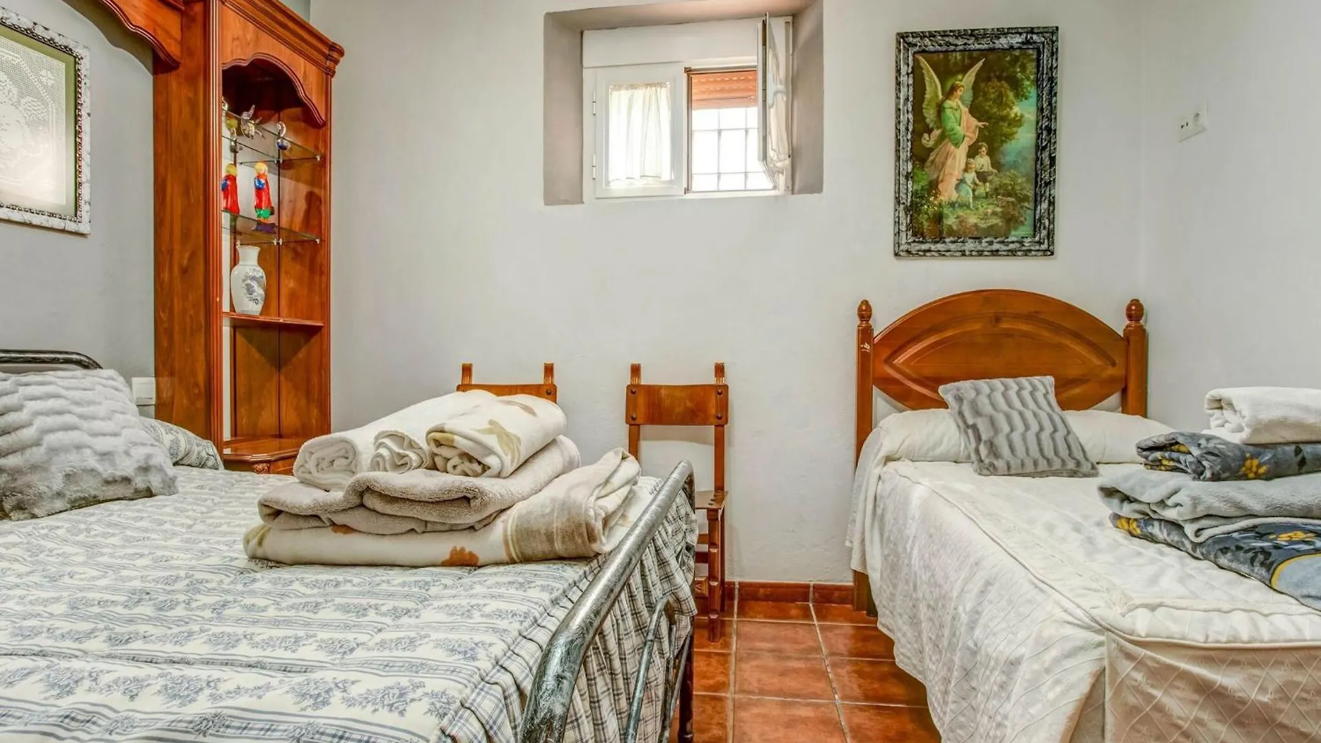 Cosy Holiday Home In Villanueva De Tapia With Garden