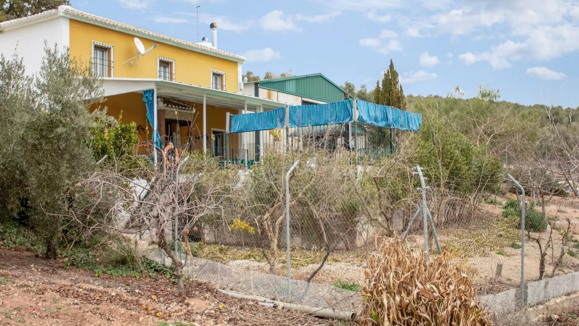 Cosy Holiday Home In Villanueva De Tapia With Garden