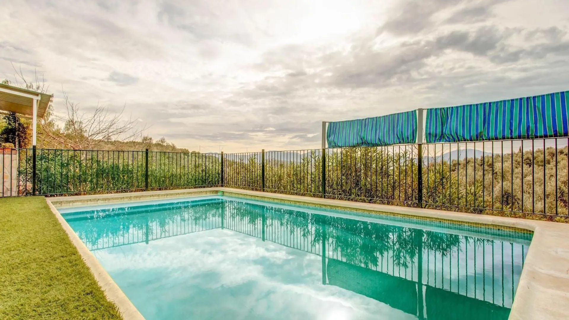 Cosy Holiday Home In Villanueva De Tapia With Garden Spain